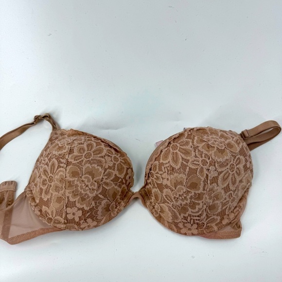 Victoria Secret under wire lace Bra‎ - Picture 3 of 6